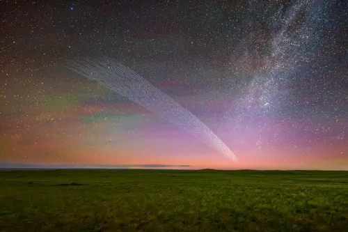 عکس روز ناسا از یک دنباله دار مصنوعی